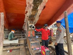 Satpolairud Polresta Pati Intensifkan SI POLA CEKAL, Pastikan Pekerjaan Panas di Pelabuhan Sesuai Standar Keselamatan