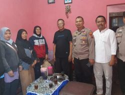 Polisi Pati Dampingi Pertemuan Haru, Purwanti yang Hilang Kontak Selama 27 Tahun Akhirnya Bertemu Keluarga