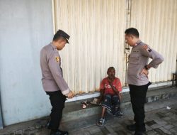 ODGJ Mengamuk dan Lempari Kaca Masjid, di Amankan Polsek Tayu dan Dibawa Berobat
